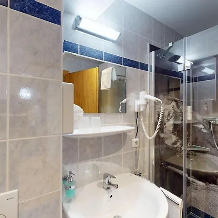 Pensión - Restaurant - Sonnblick