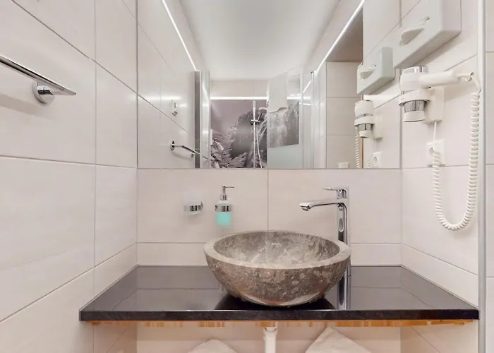 - Restaurant - Sonnblick 3* Heiligenblut