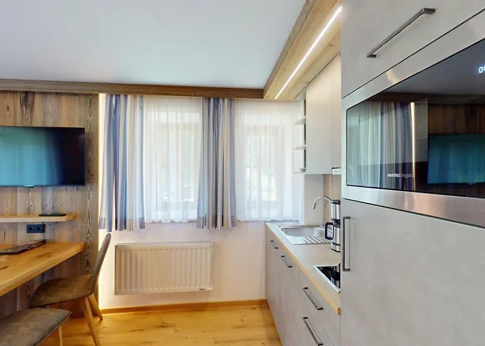 - Restaurant - Sonnblick 3* היליגנבלוט